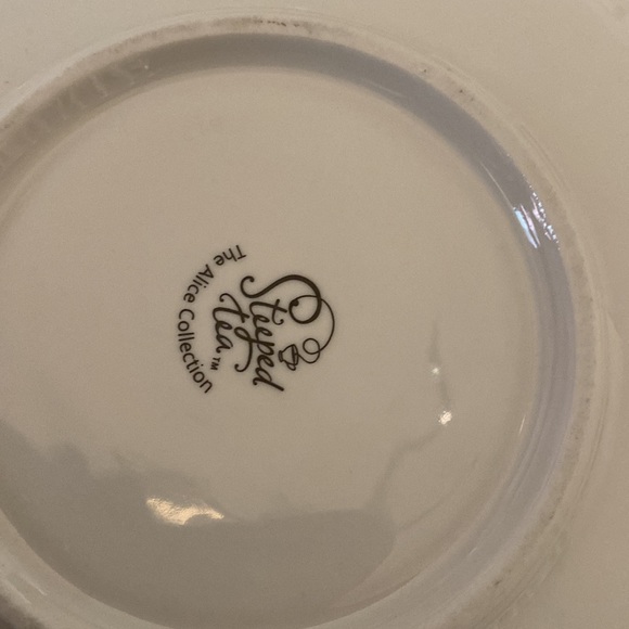 Steeped Tea “The Alice Collection” Mugs & Saucers - Picture 4 of 5